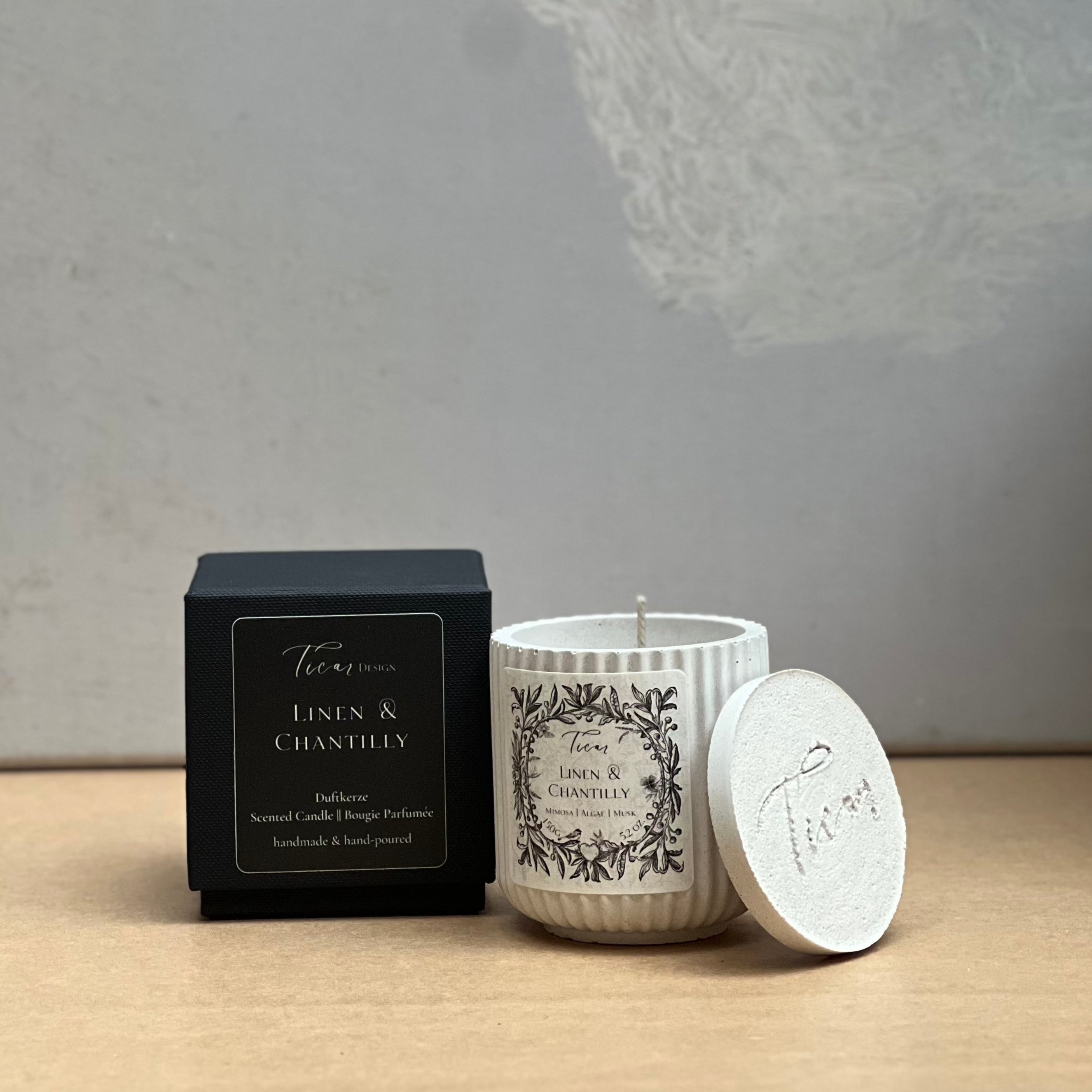 Duftkerze "Linen &amp; Chantilly"
